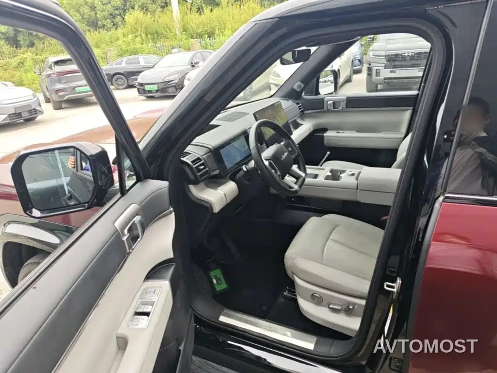 Fang Cheng Bao Titanium 7 2025 AWD Base Model — фото 10