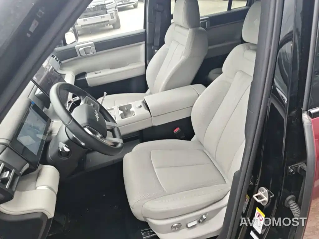 Fang Cheng Bao Titanium 7 2025 AWD Base Model — фото 11