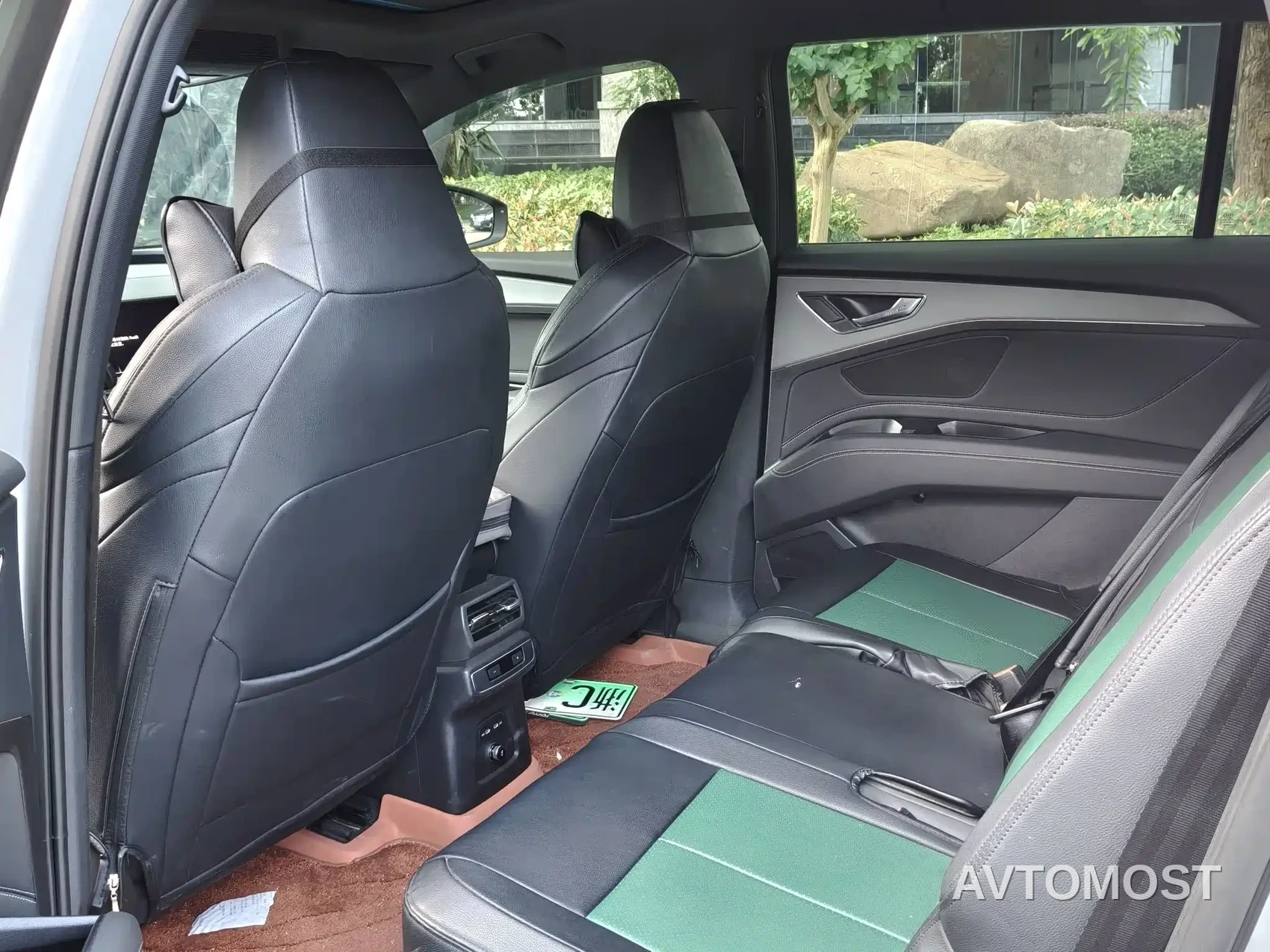 Audi Q5 e-tron 2023 40 e-tron Shining Edition Brocade Package — фото 5