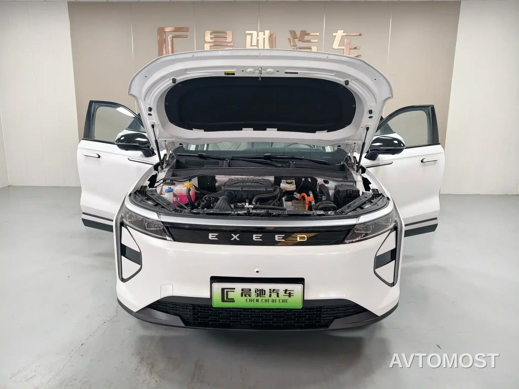 Exeed Yaoguang C-DM 2026 Global Edition 120 Long Range 2WD — фото 9