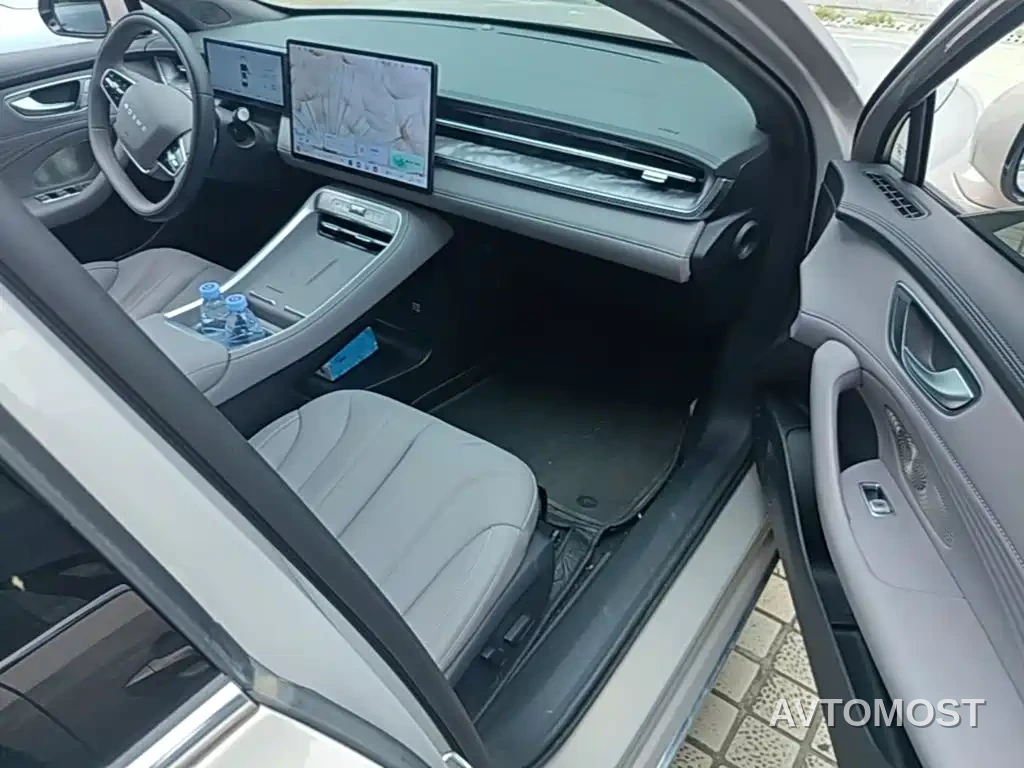 Roewe M7 DMH 2025 Base — фото 9
