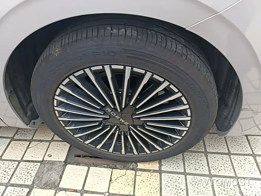 Roewe M7 DMH 2025 Base — фото 12