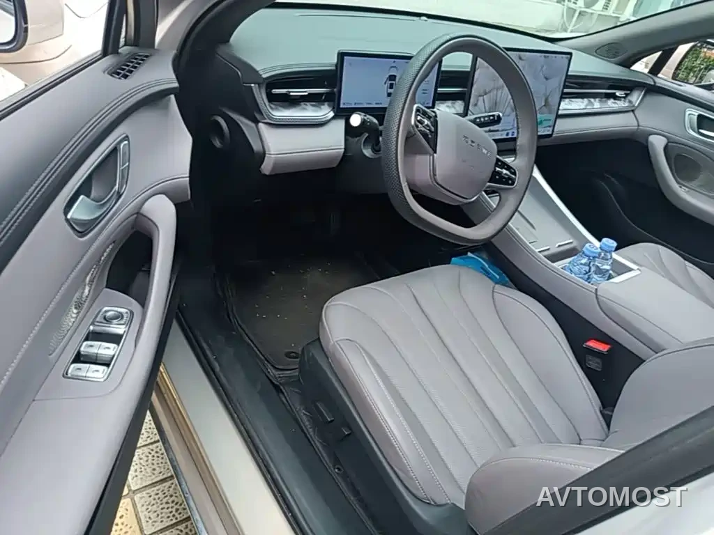 Roewe M7 DMH 2025 Base — фото 20