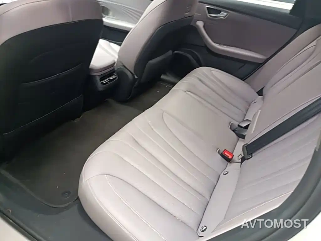 Roewe M7 DMH 2025 Base — фото 21