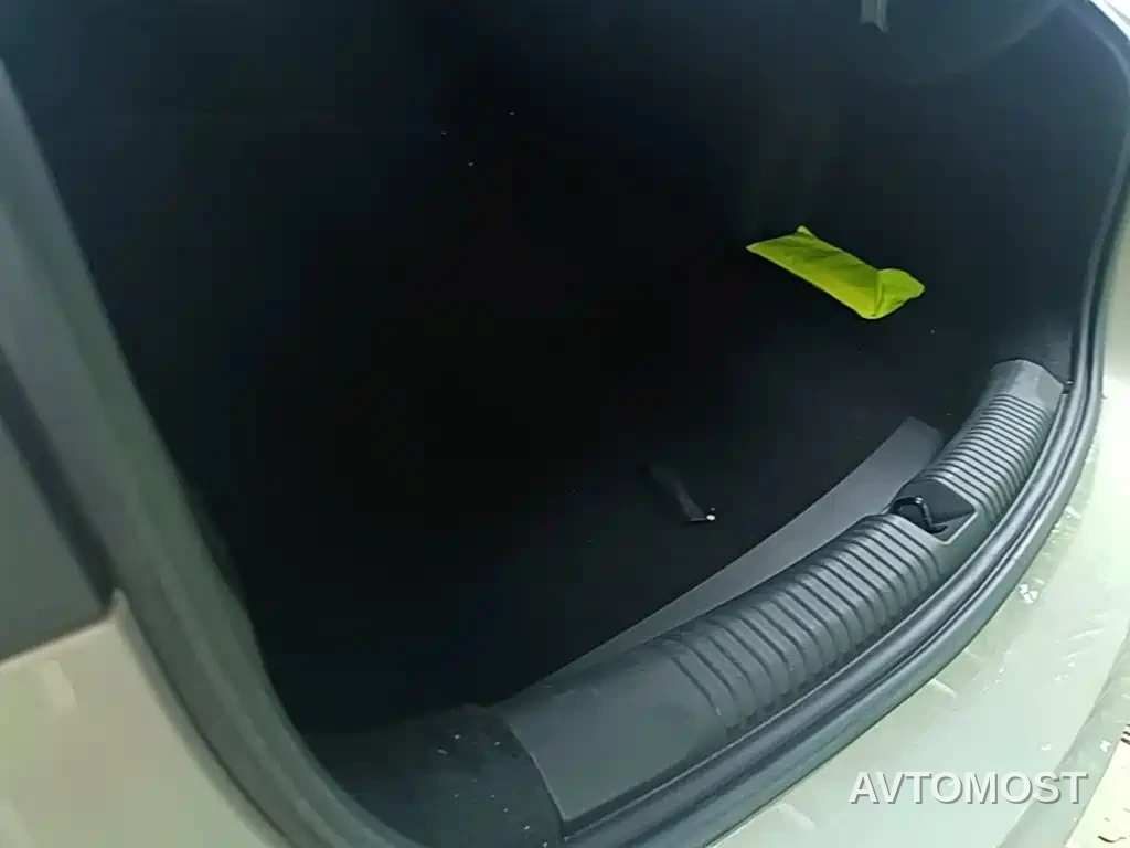 Roewe M7 DMH 2025 Base — фото 23