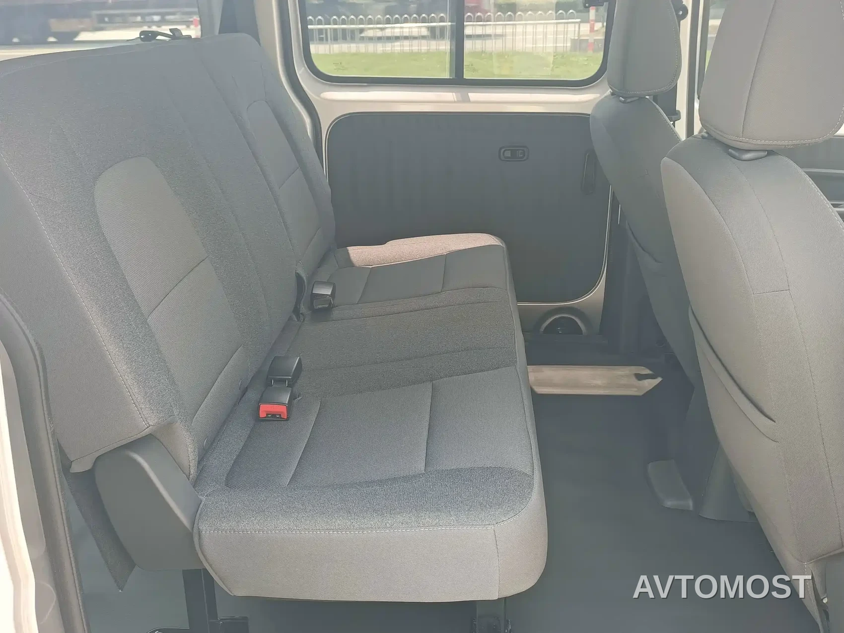 Wuling Rongguang EV 2026 Model 310km Base Type 5-Seater — фото 10