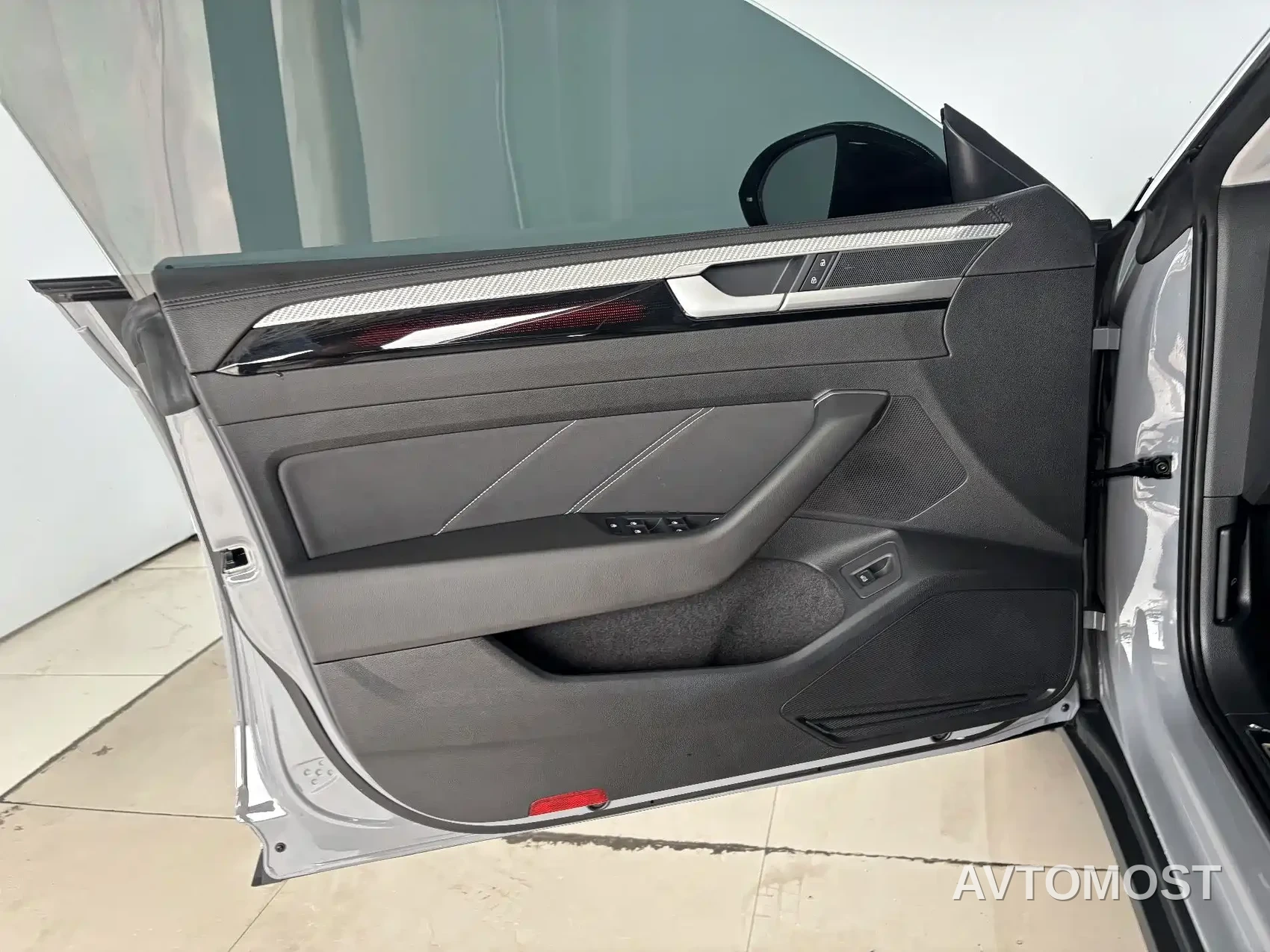 Volkswagen FAW-Volkswagen CC 2026 Shooting Brake 380TSI Hunter's Heart 30 Million Special — фото 5