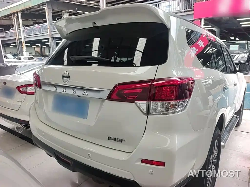 Nissan Terra 2020 2.5L XL Upper Automatic 2WD Luxury Edition — фото 5