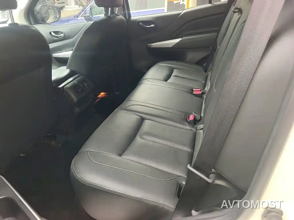 Nissan Terra 2020 2.5L XL Upper Automatic 2WD Luxury Edition — фото 14