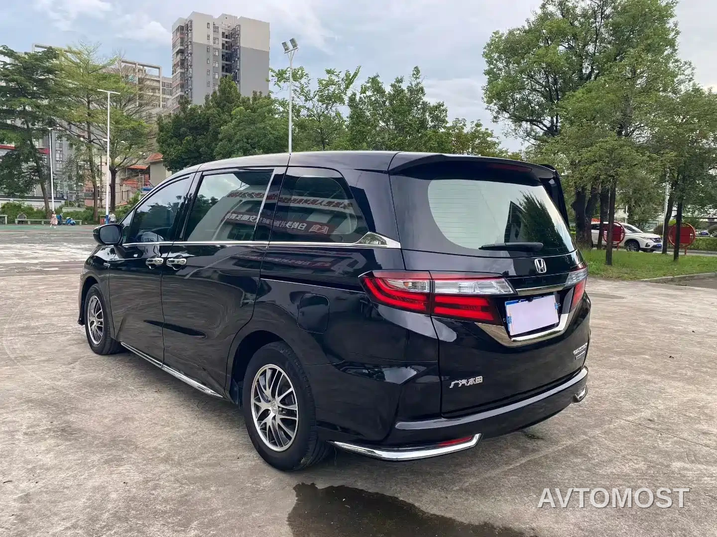 Honda Odyssey 2021 2.0L Sharp Comfort Edition — фото 4