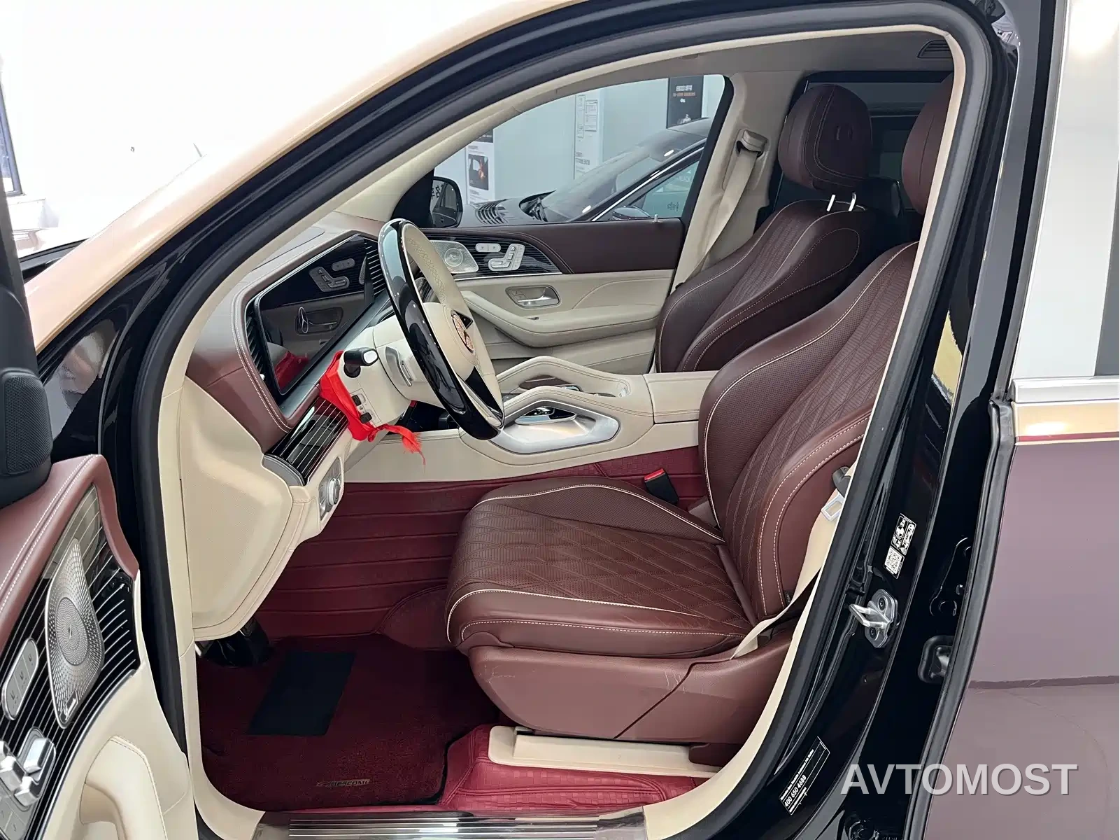 Mercedes-Benz Maybach GLS 2024 GLS 480 4MATIC — фото 4