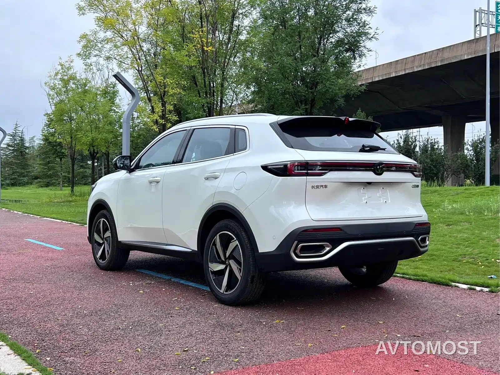 Changan CS55PLUS PHEV 2026 Smart New Blue Whale 125km Zhiyue Edition — фото 9