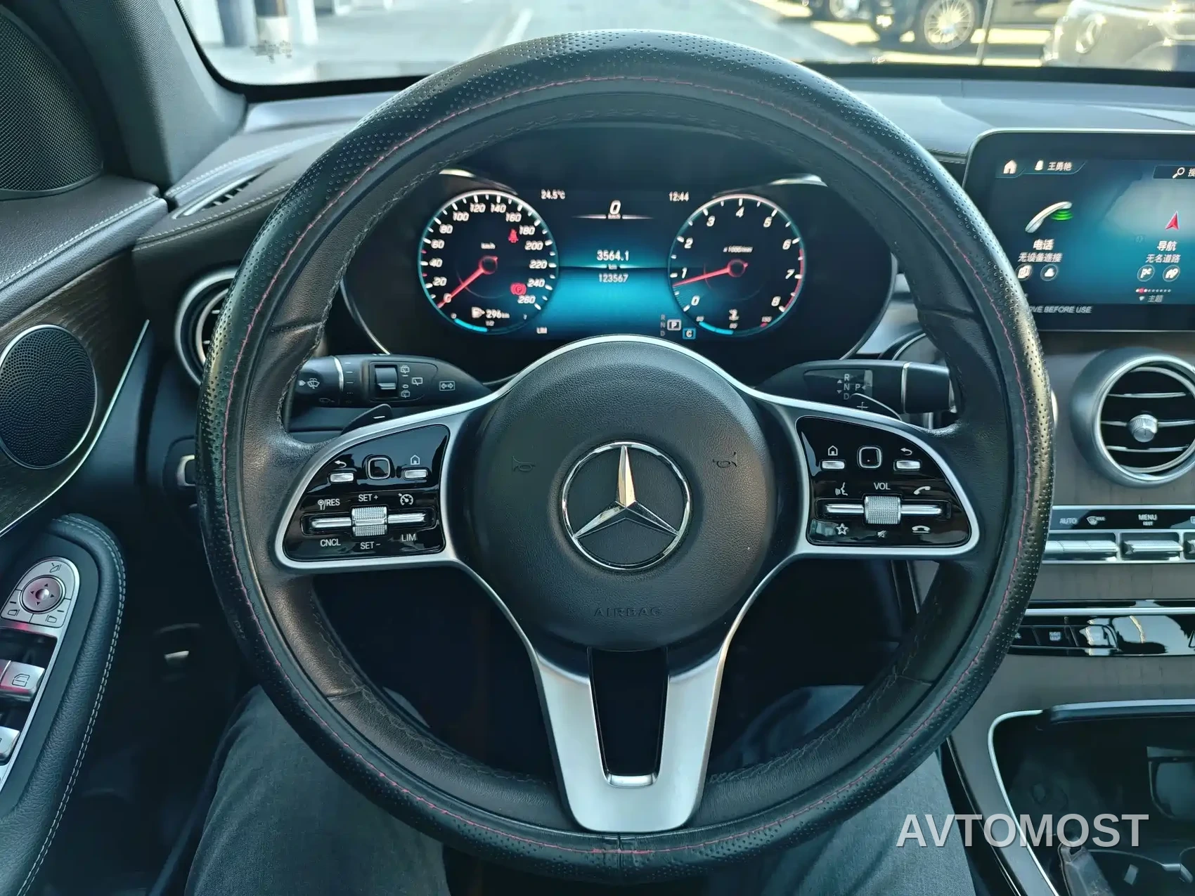 Mercedes-Benz GLC 2022 Model GLC 260 L 4MATIC Luxury Edition — фото 11