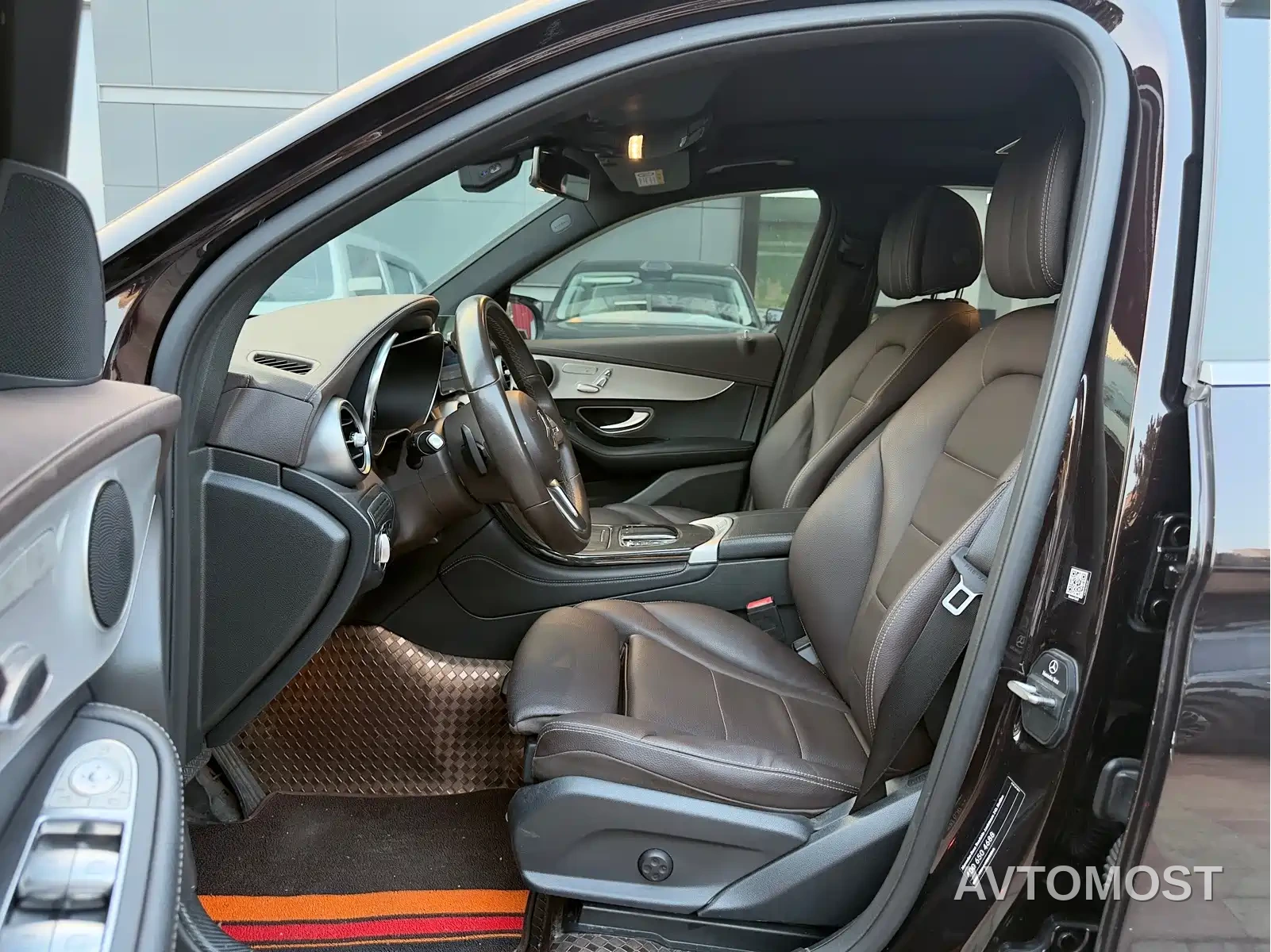 Mercedes-Benz GLC 2021 GLC 260 L 4MATIC Sporty — фото 4