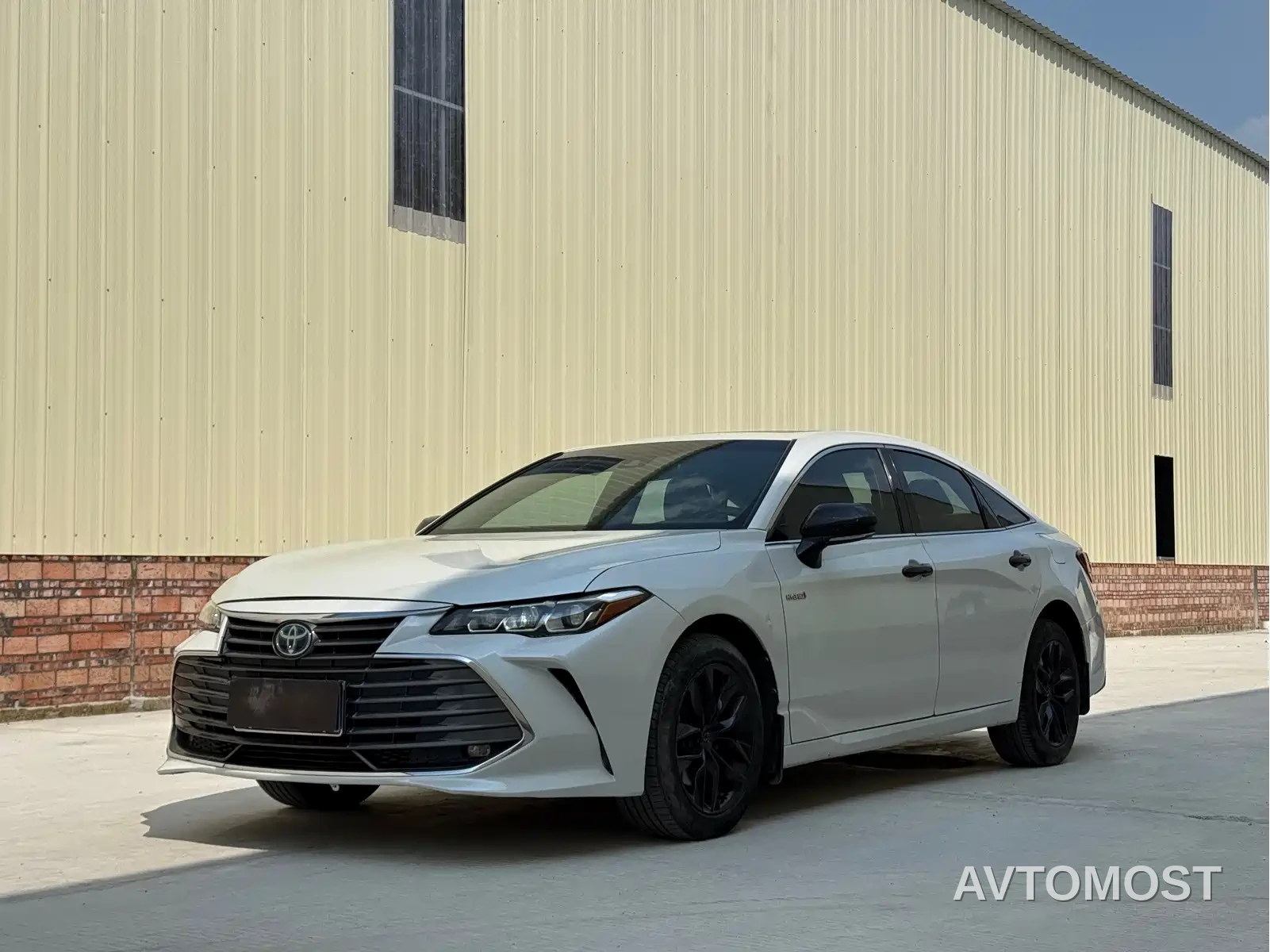 Toyota Avalon 2019 Hybrid 2.5L Luxury Edition China VI — фото 1