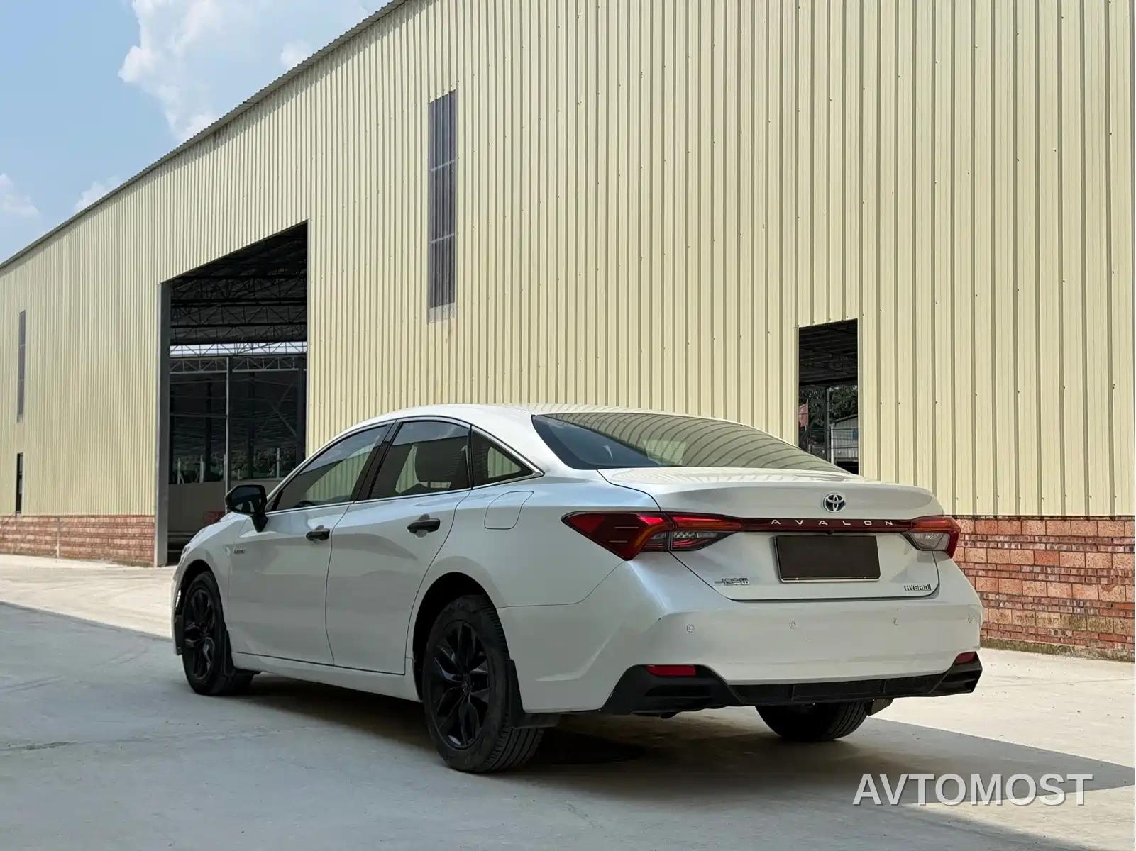 Toyota Avalon 2019 Hybrid 2.5L Luxury Edition China VI — фото 4