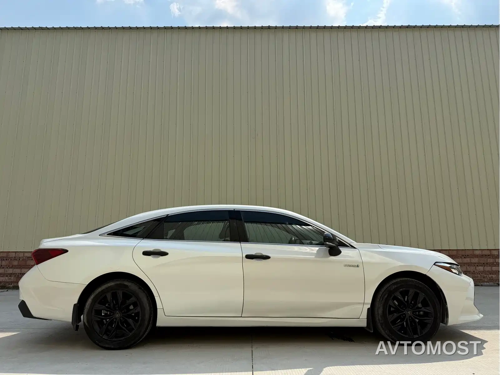 Toyota Avalon 2019 Hybrid 2.5L Luxury Edition China VI — фото 8
