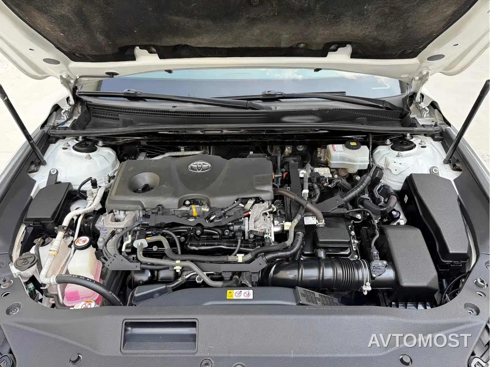 Toyota Avalon 2019 Hybrid 2.5L Luxury Edition China VI — фото 11