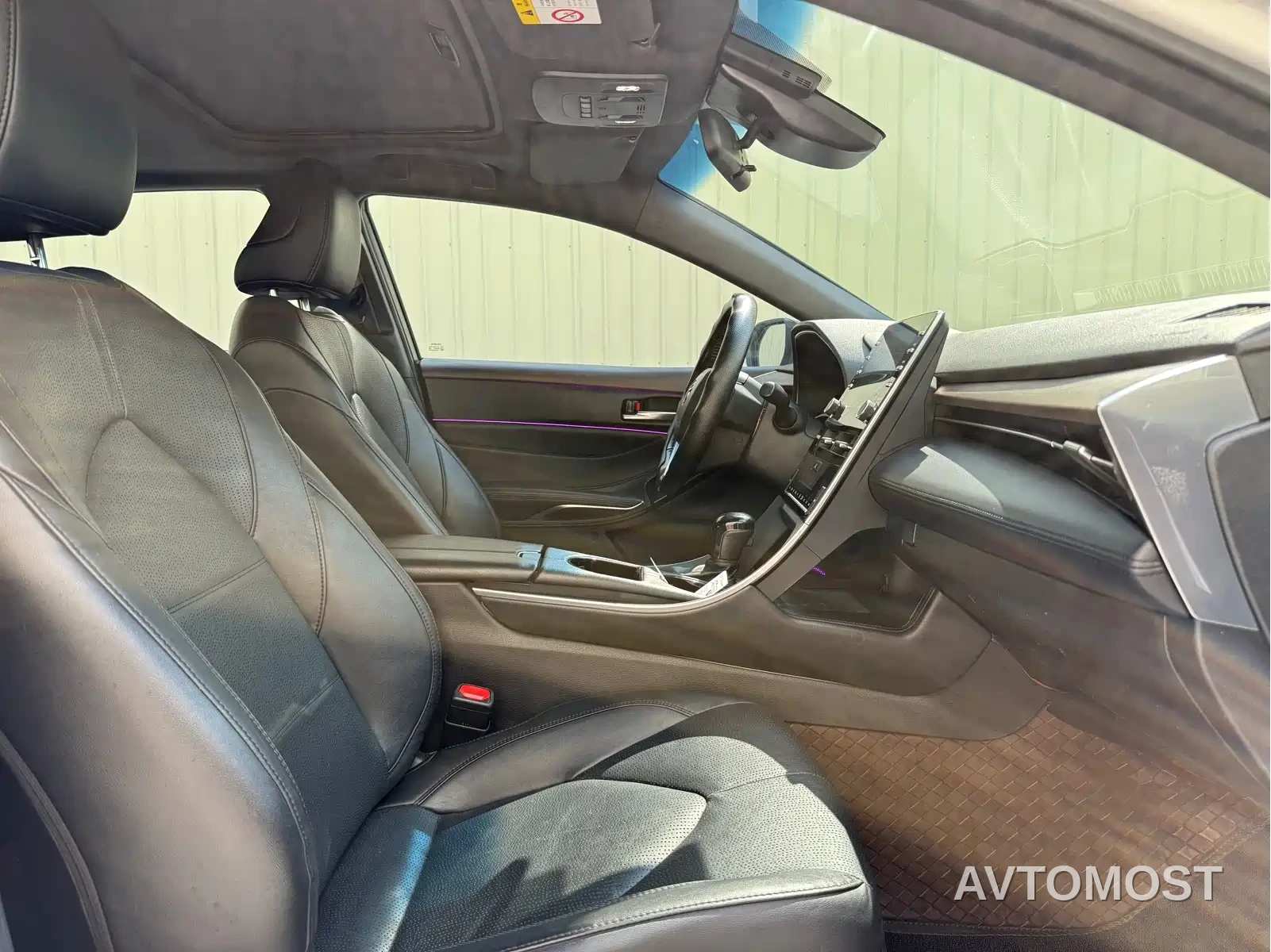 Toyota Avalon 2019 Hybrid 2.5L Luxury Edition China VI — фото 20