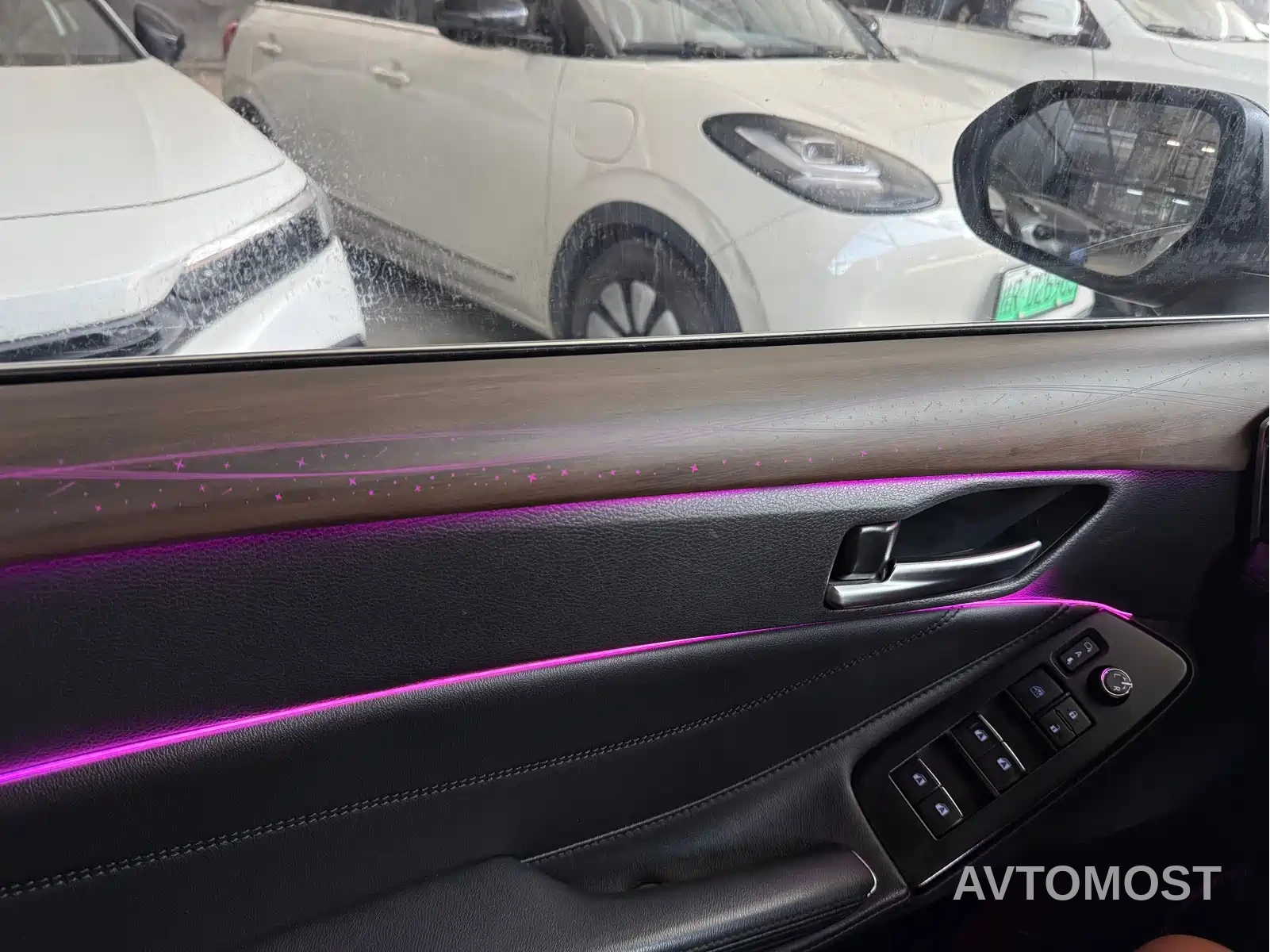 Toyota Avalon 2019 Hybrid 2.5L Luxury Edition China VI — фото 33