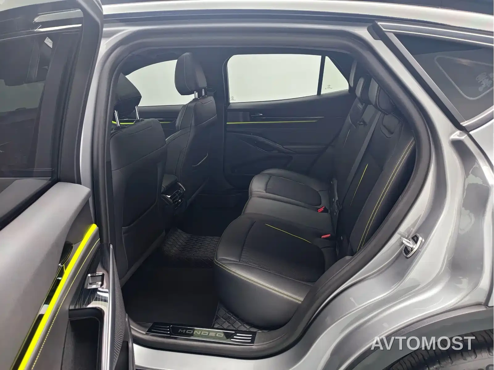Ford Mondeo 2024 2.0T E-Hybrid Sport Edition — фото 14