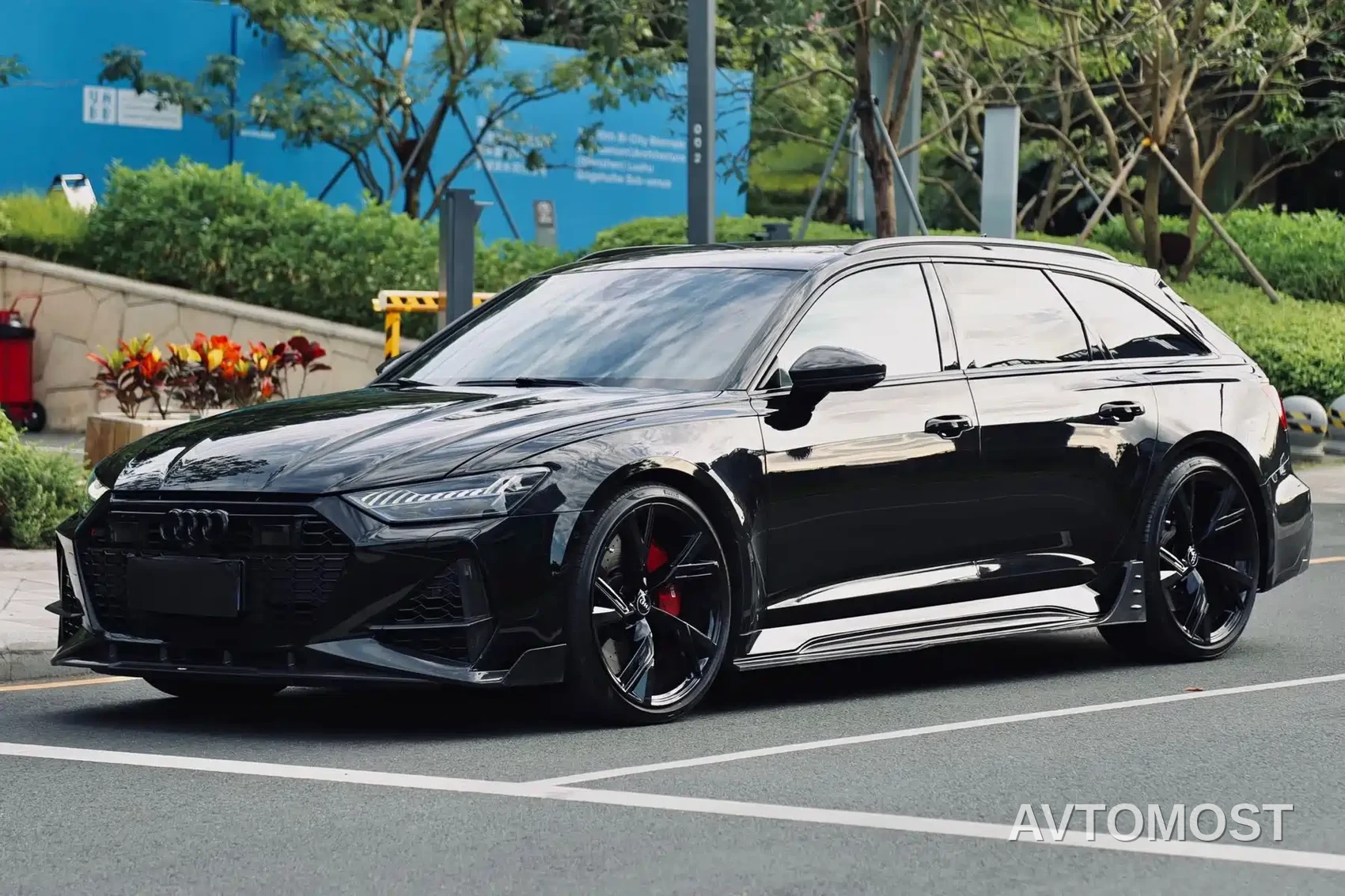 Audi RS 6 2022 RS 6 4.0T Avant — фото 1