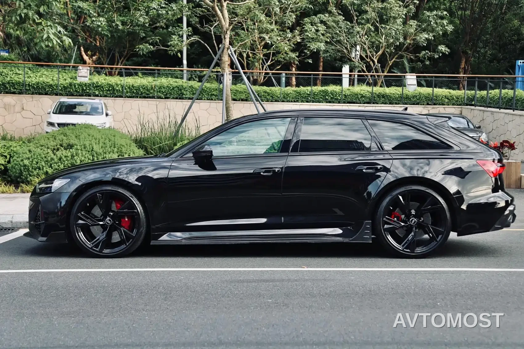 Audi RS 6 2022 RS 6 4.0T Avant — фото 2