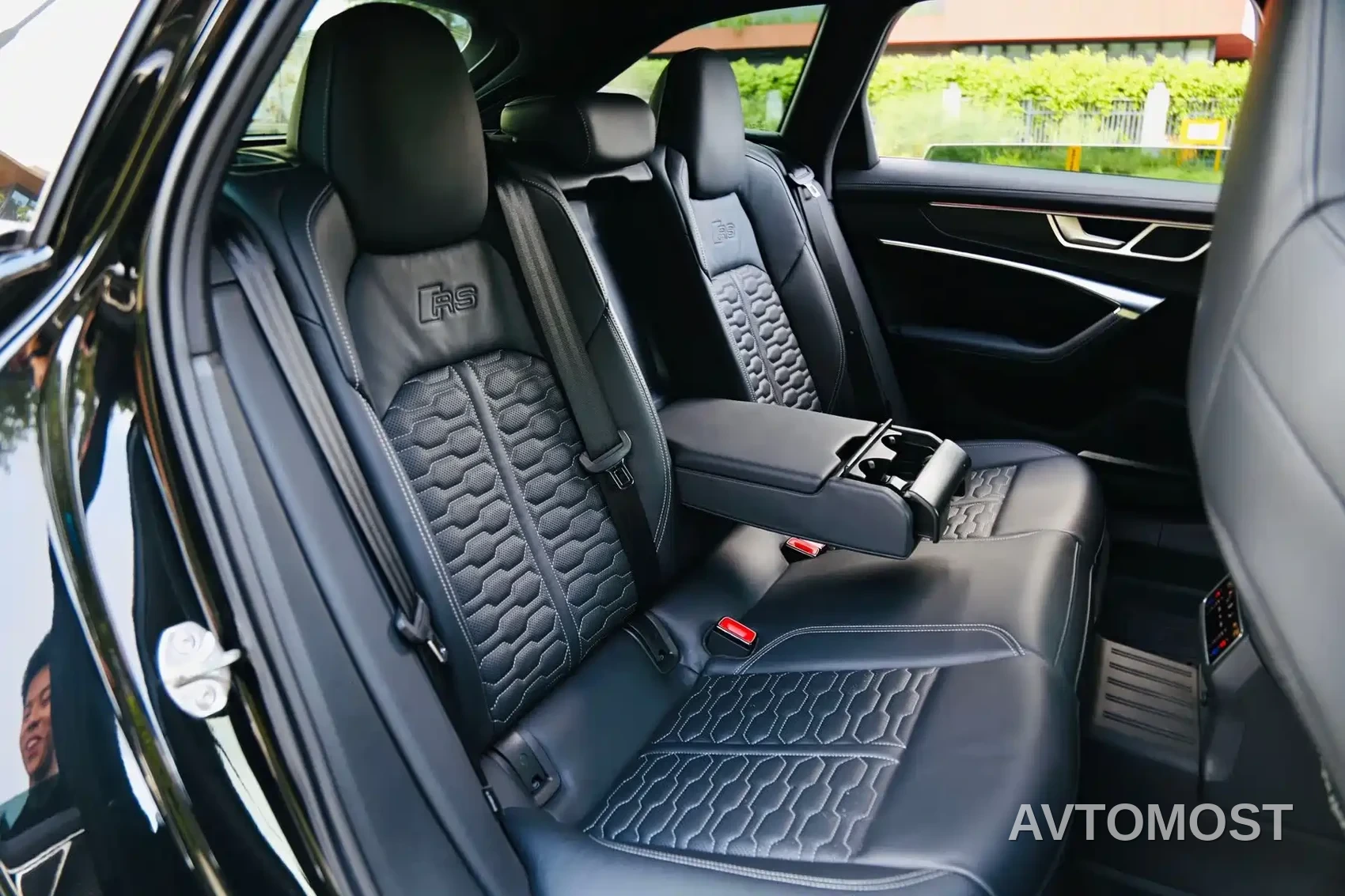 Audi RS 6 2022 RS 6 4.0T Avant — фото 7
