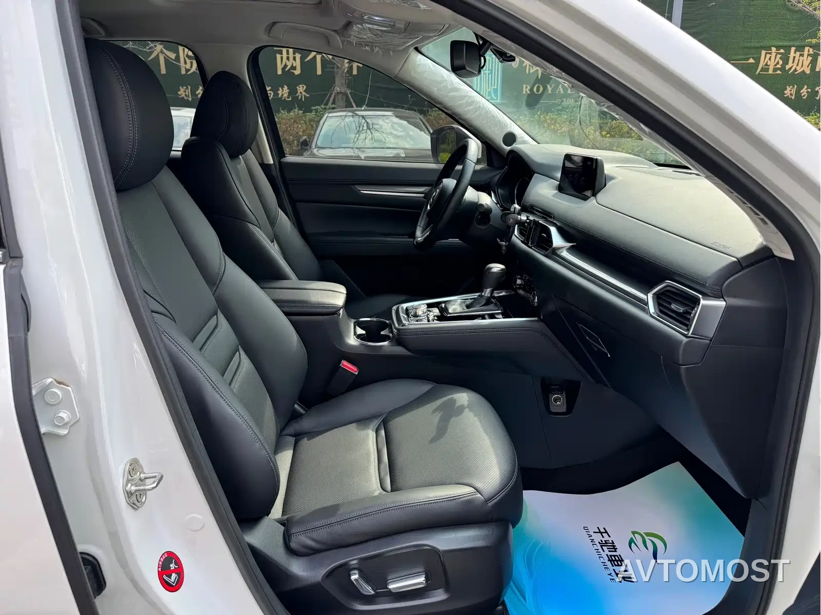 Mazda CX-8 2019 2.5L AWD Premium Model — фото 6
