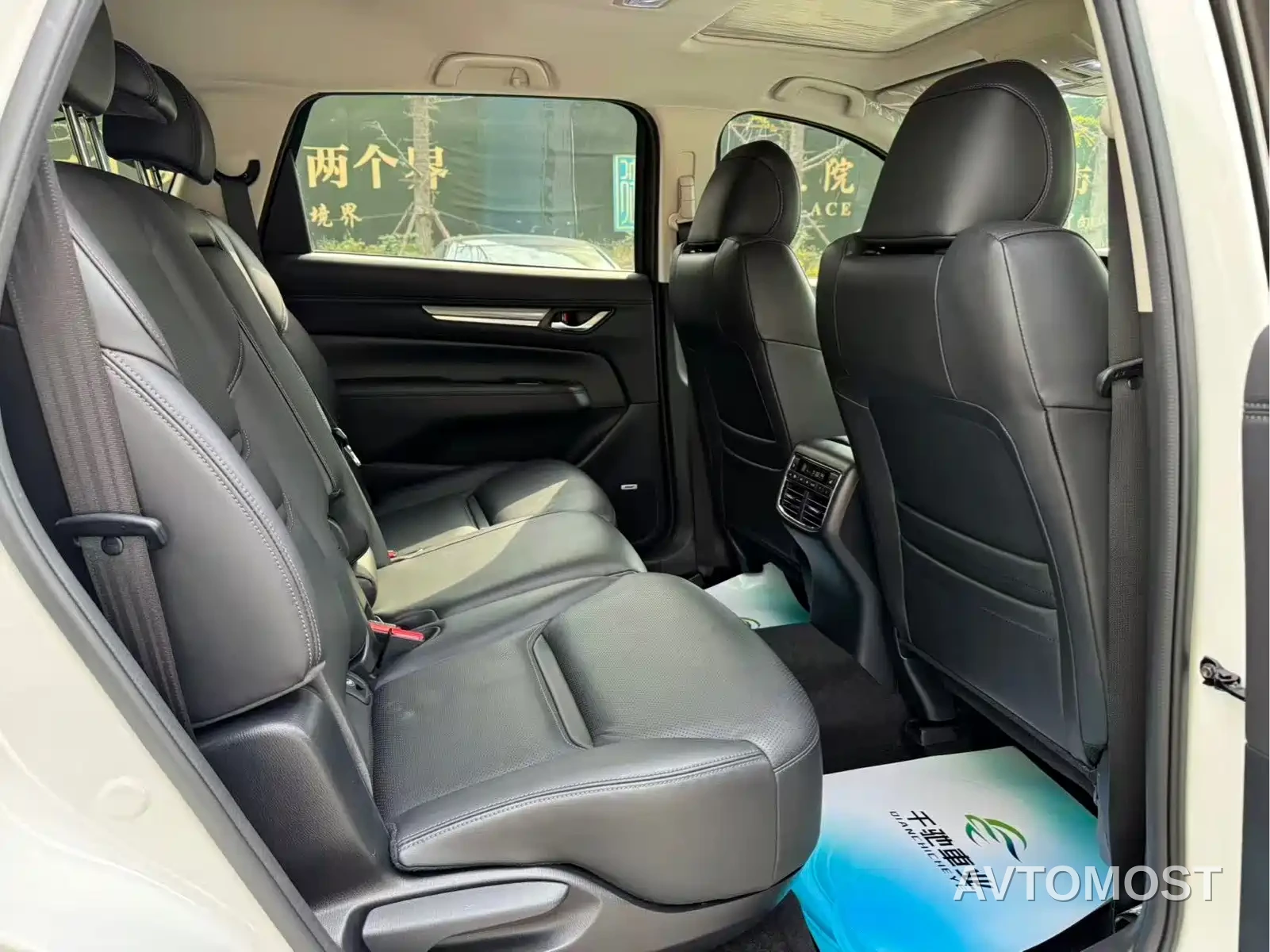 Mazda CX-8 2019 2.5L AWD Premium Model — фото 7