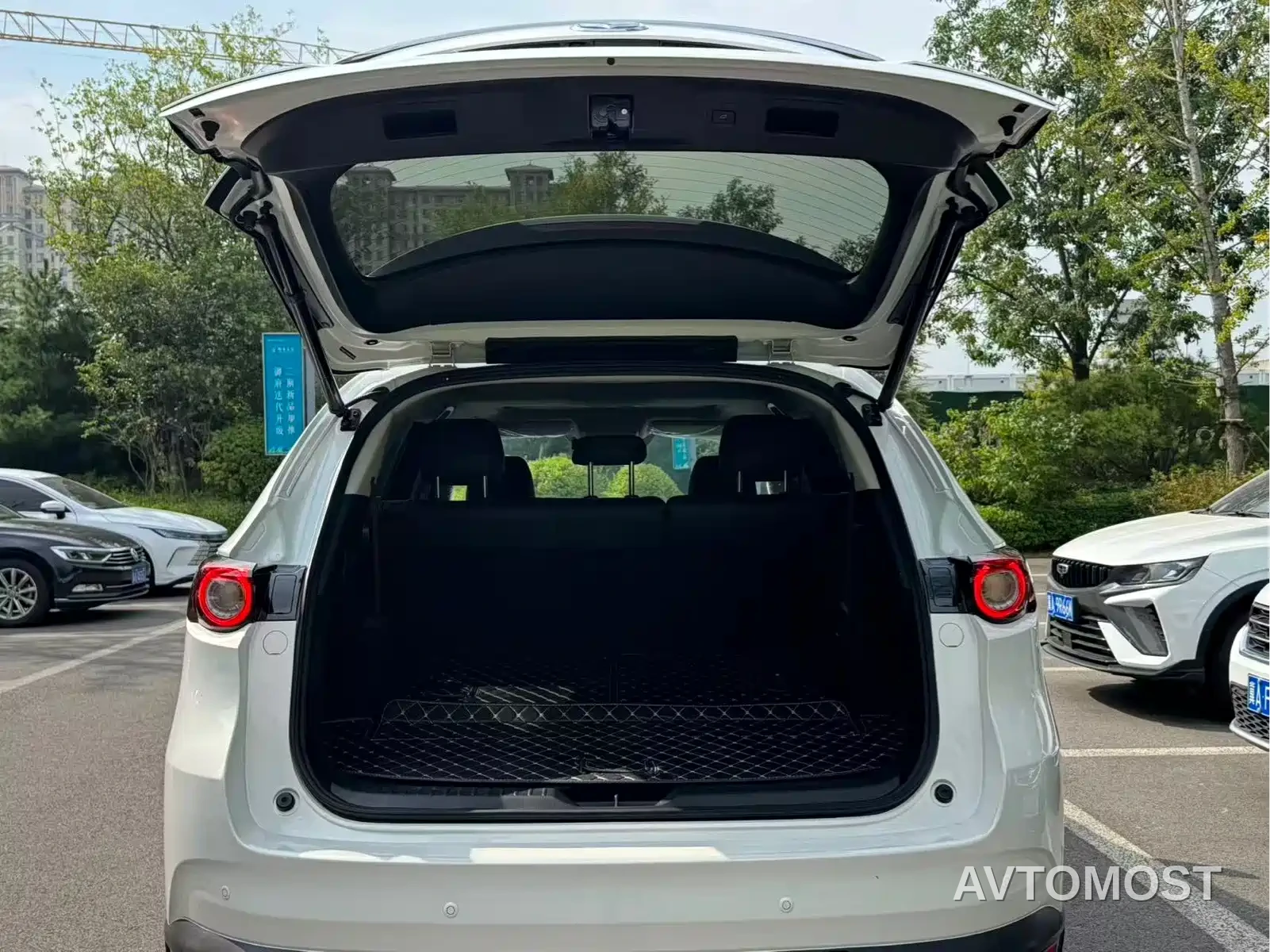Mazda CX-8 2019 2.5L AWD Premium Model — фото 18