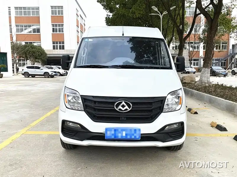 SAIC Maxus Xintu V80 2021 2.0T AMT Classic Aoyuntong Short Wheelbase Medium Roof 5/6 Seater — фото 2