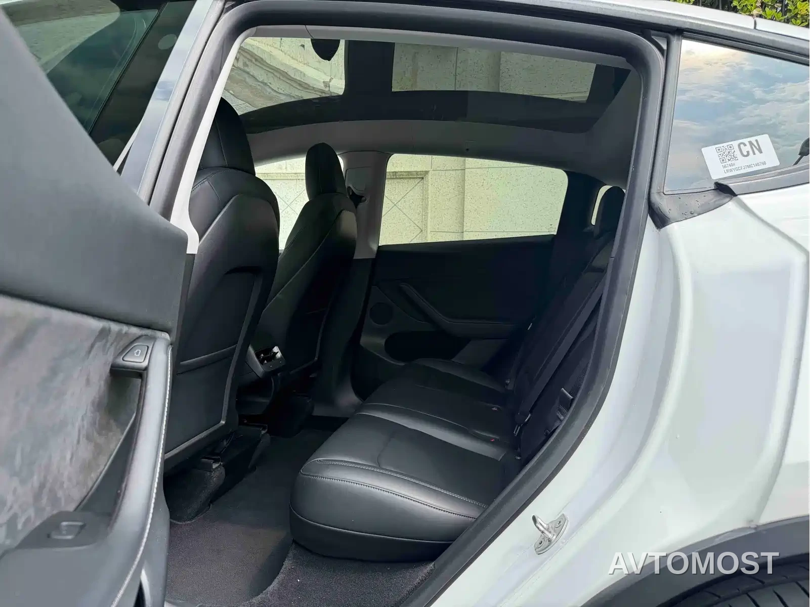 Tesla Model Y 2021 Standard Range Rear-Wheel Drive — фото 7