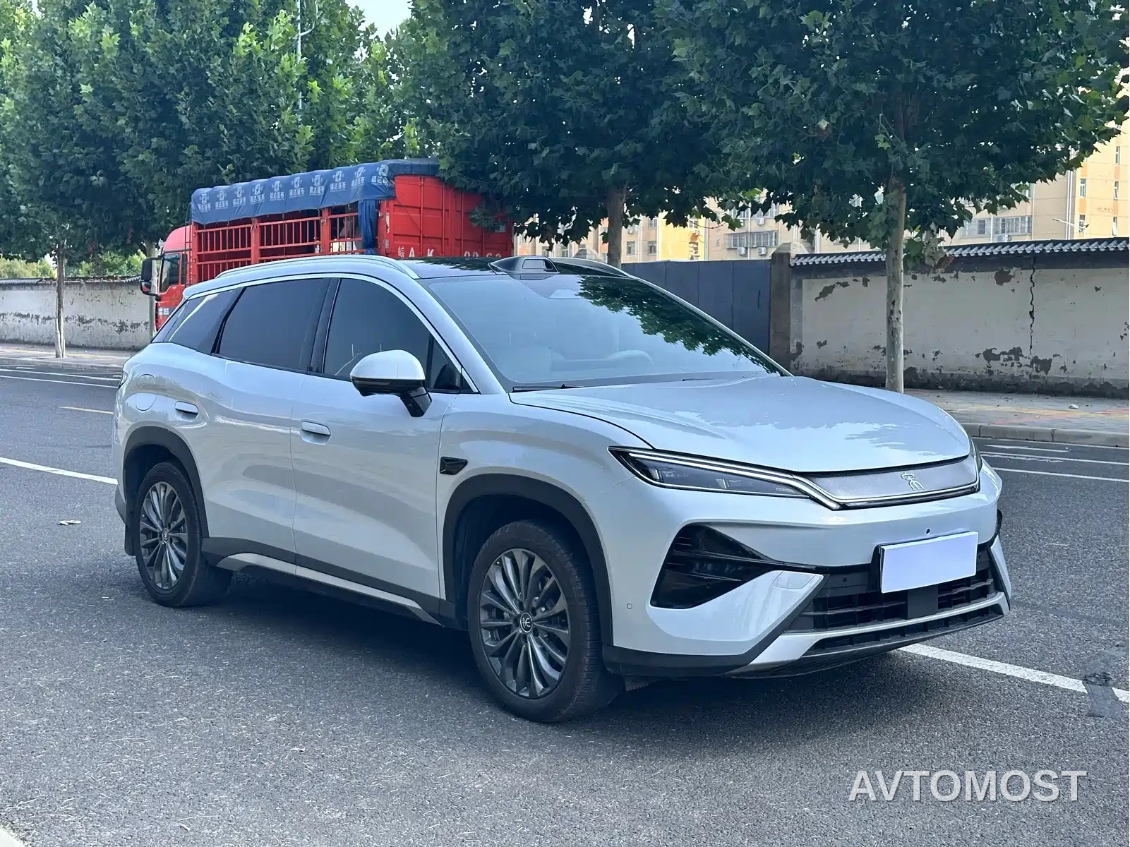 BYD Song Ultra 2026 Model Pure Electric 270kW — фото 3