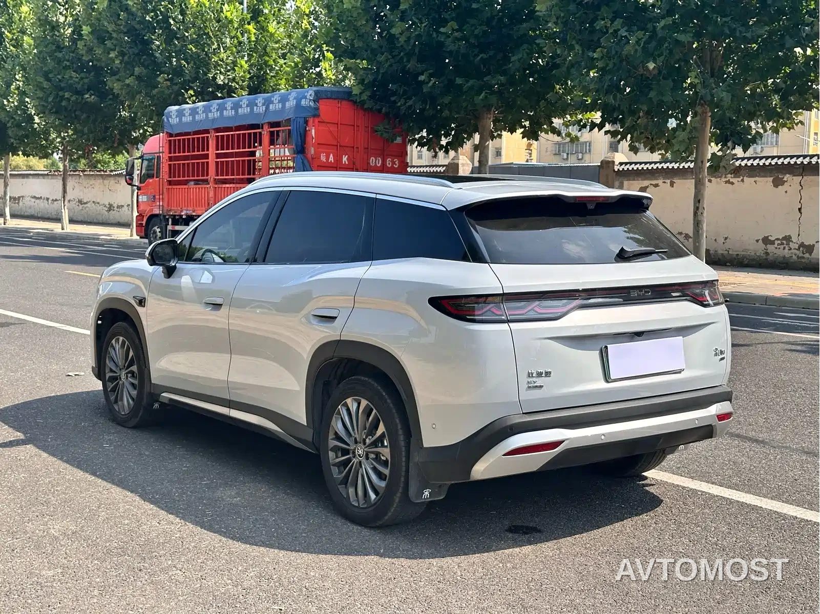 BYD Song Ultra 2026 Model Pure Electric 270kW — фото 7