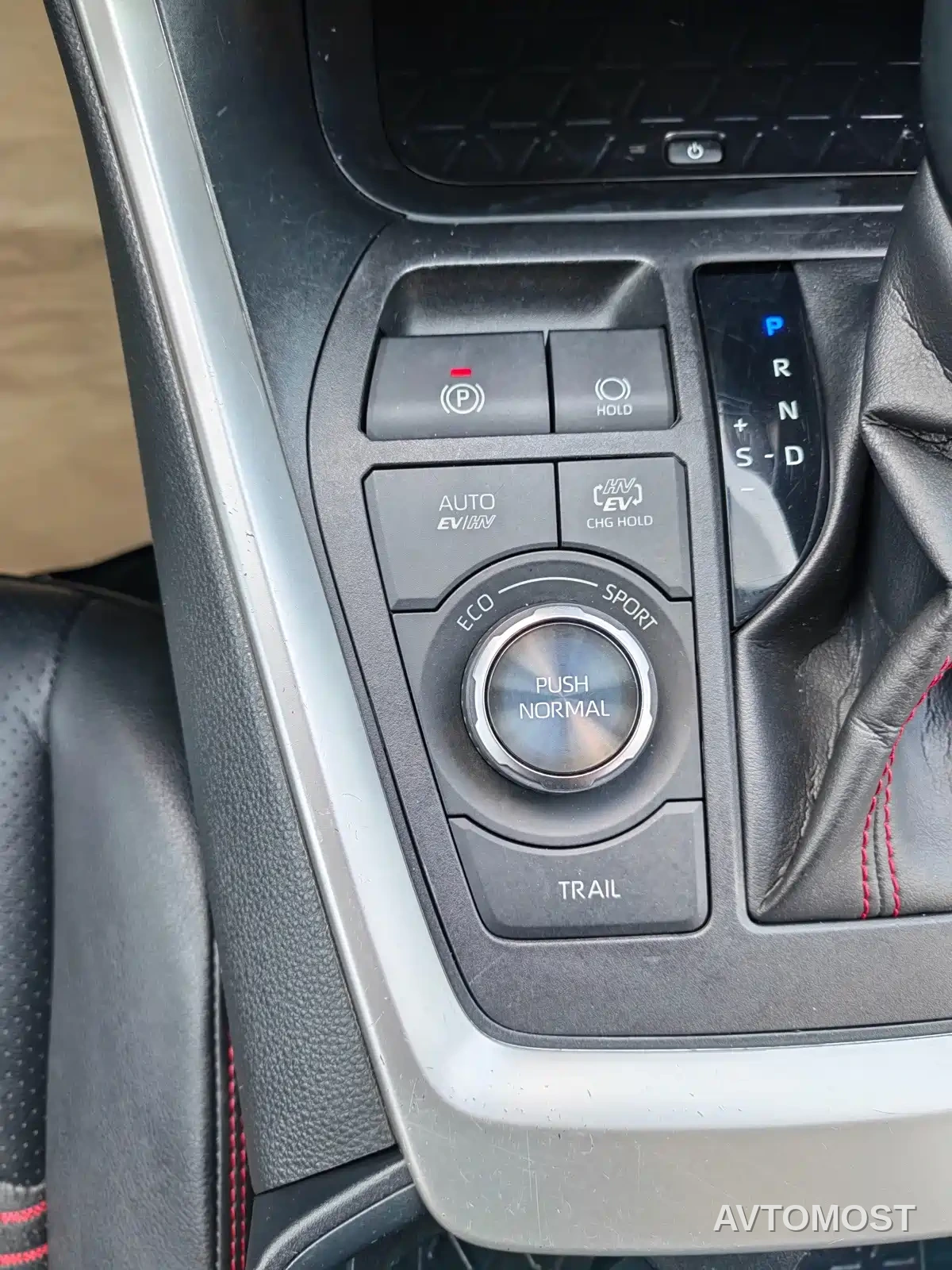 Toyota RAV4 Rongfang Dual Engine E+ 2021 2.5L 4WD Flagship Pro — фото 15