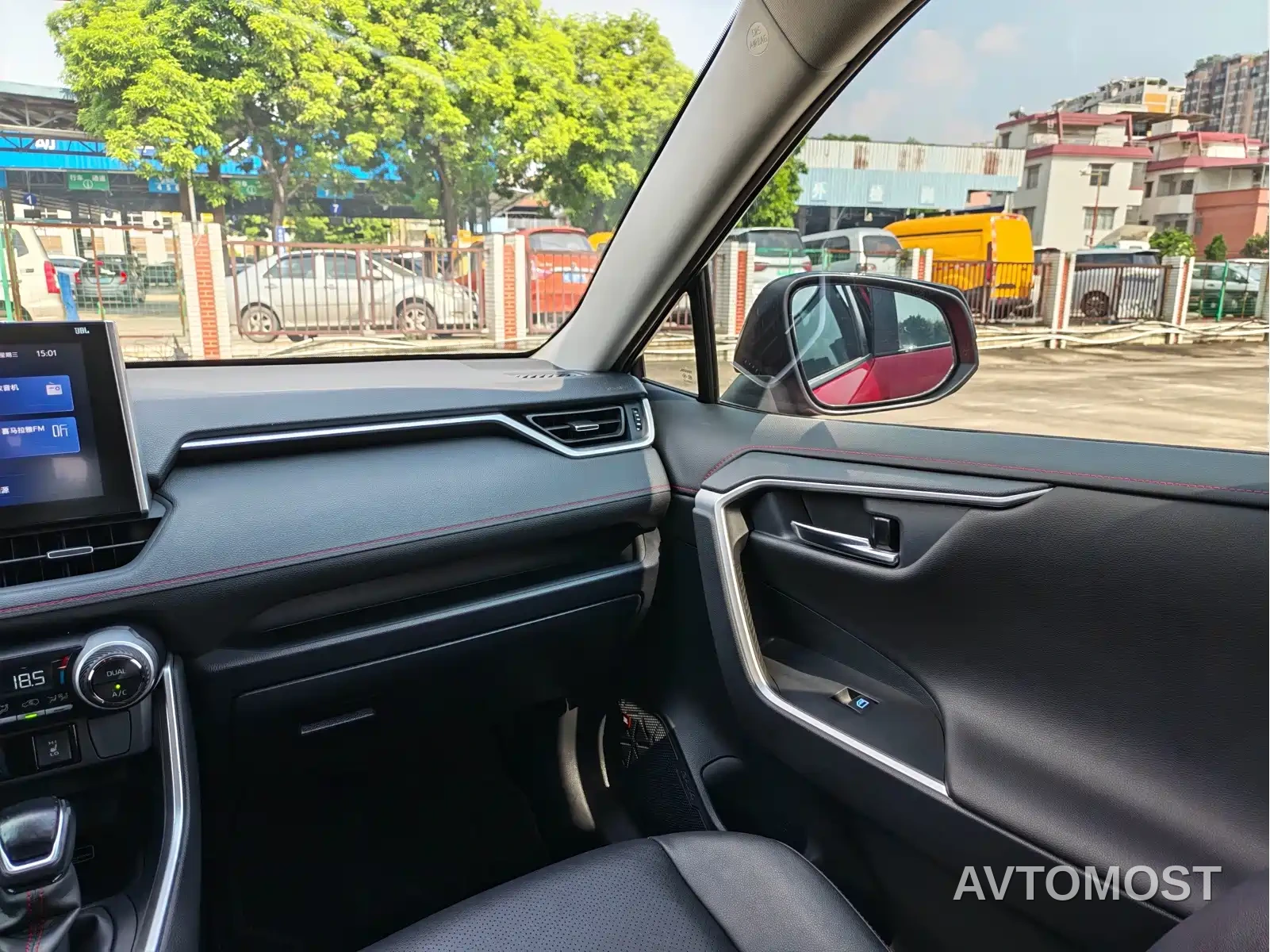 Toyota RAV4 Rongfang Dual Engine E+ 2021 2.5L 4WD Flagship Pro — фото 17