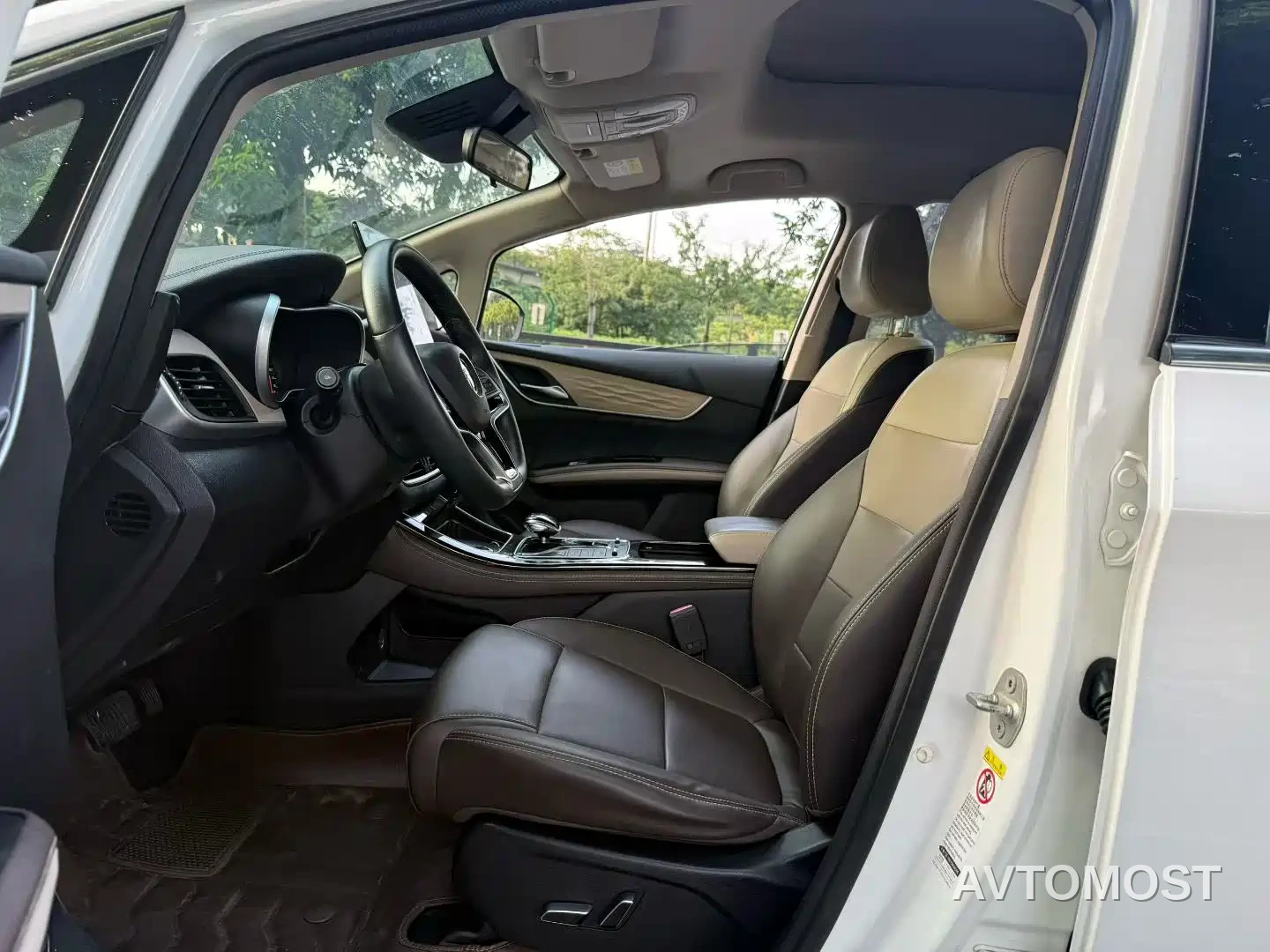 BYD Song MAX New Energy 2022 DM-i 105KM Executive Edition — фото 5