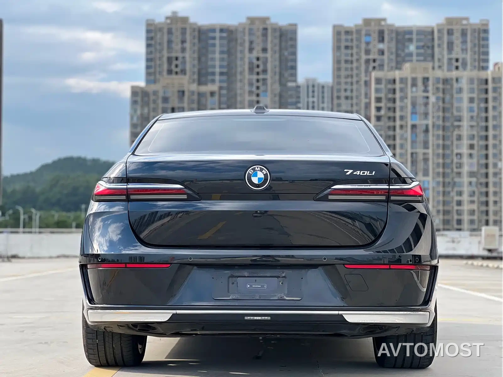 BMW 7 Series 2026 740Li Leading Luxury Package — фото 11