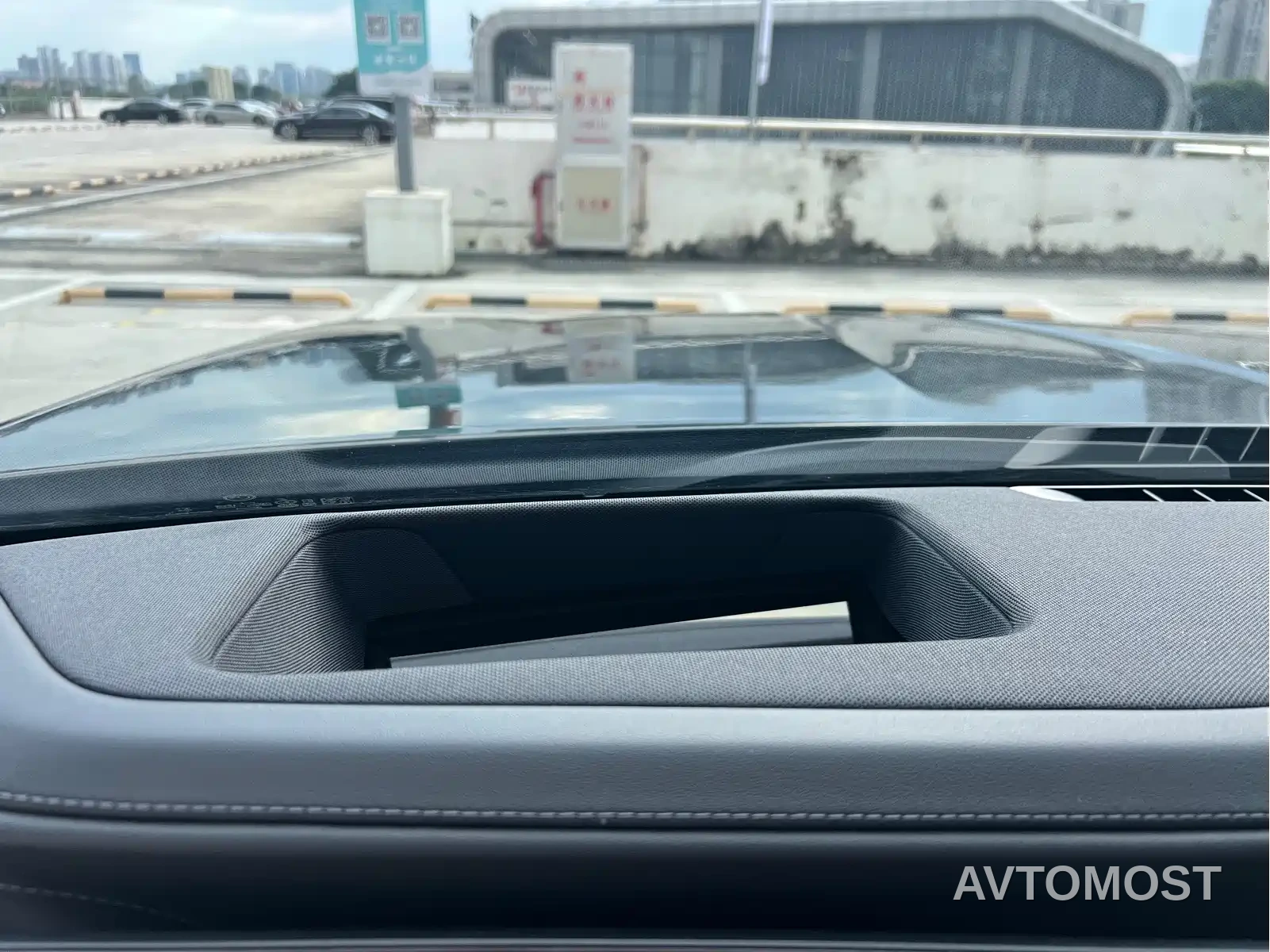 BMW 7 Series 2026 740Li Leading Luxury Package — фото 14