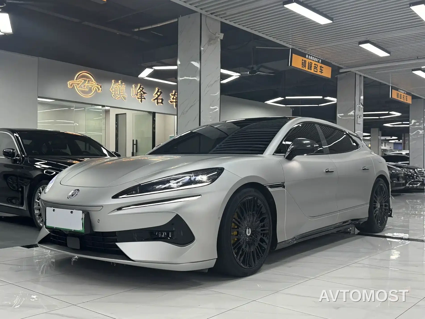 Denza Z9GT 2024 1100 AWD Ultra Edition — фото 1