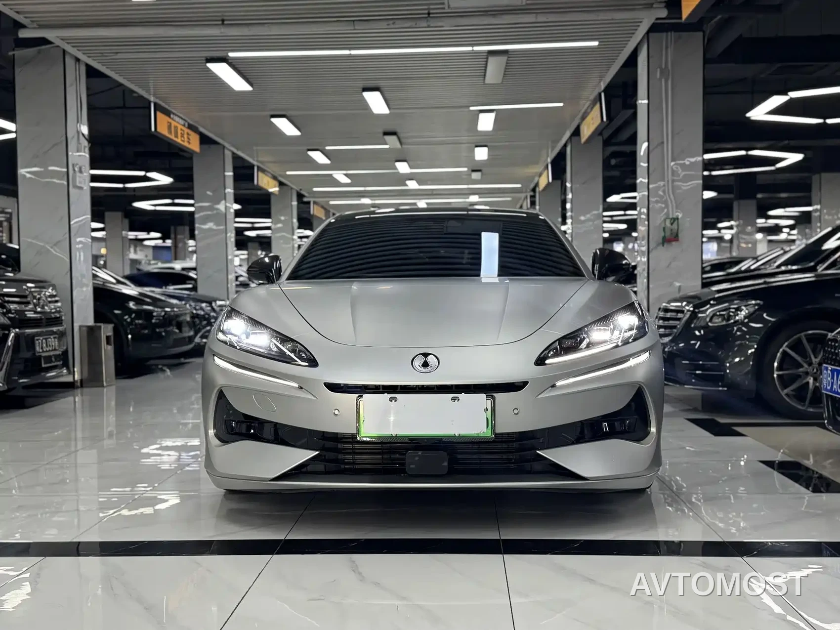 Denza Z9GT 2024 1100 AWD Ultra Edition — фото 2