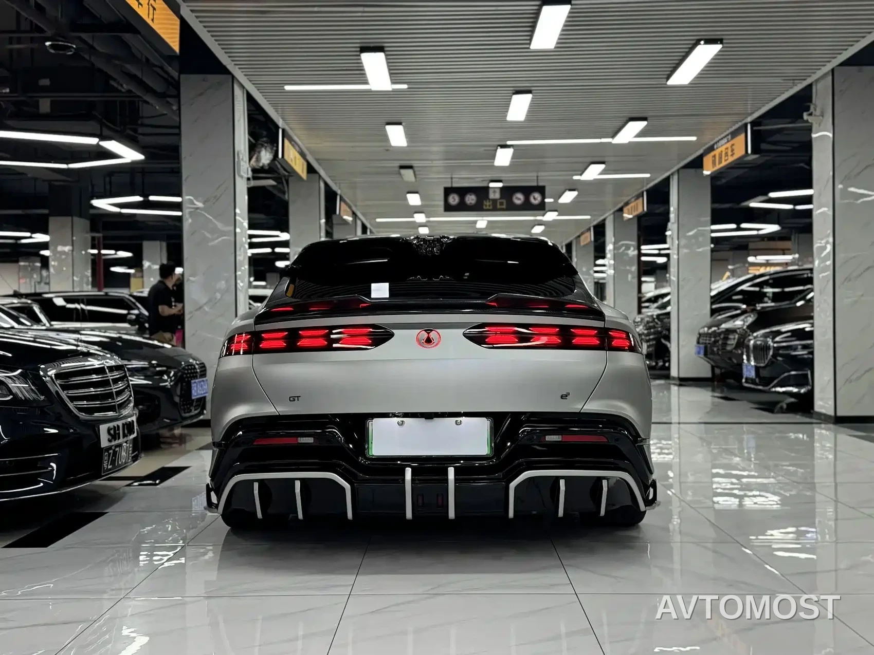Denza Z9GT 2024 1100 AWD Ultra Edition — фото 16