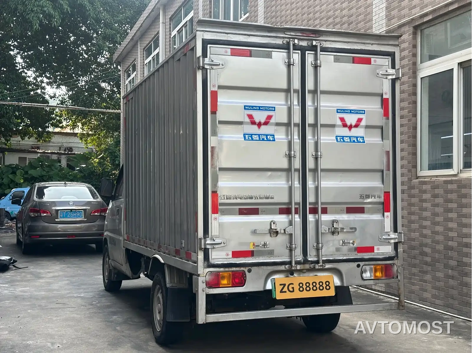 Wuling Electric Truck 2021 Truck Lishen 41.6kWh Tongyu Electric Control — фото 4