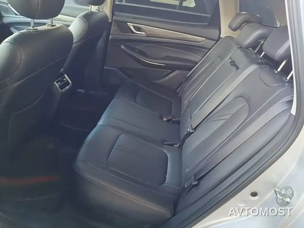 Landian E5 2023 1.5L DE-i 100KM Enjoyment 5-Seater — фото 17