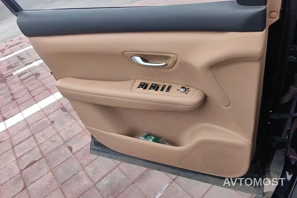 Landian E5 PLUS 2025 165km Long Range Travel Custom Edition 7-seater — фото 7