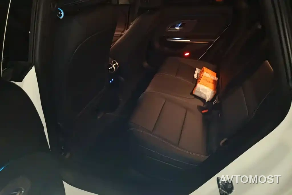 Mercedes-Benz CLA New Energy 2025 300L Fashion — фото 11