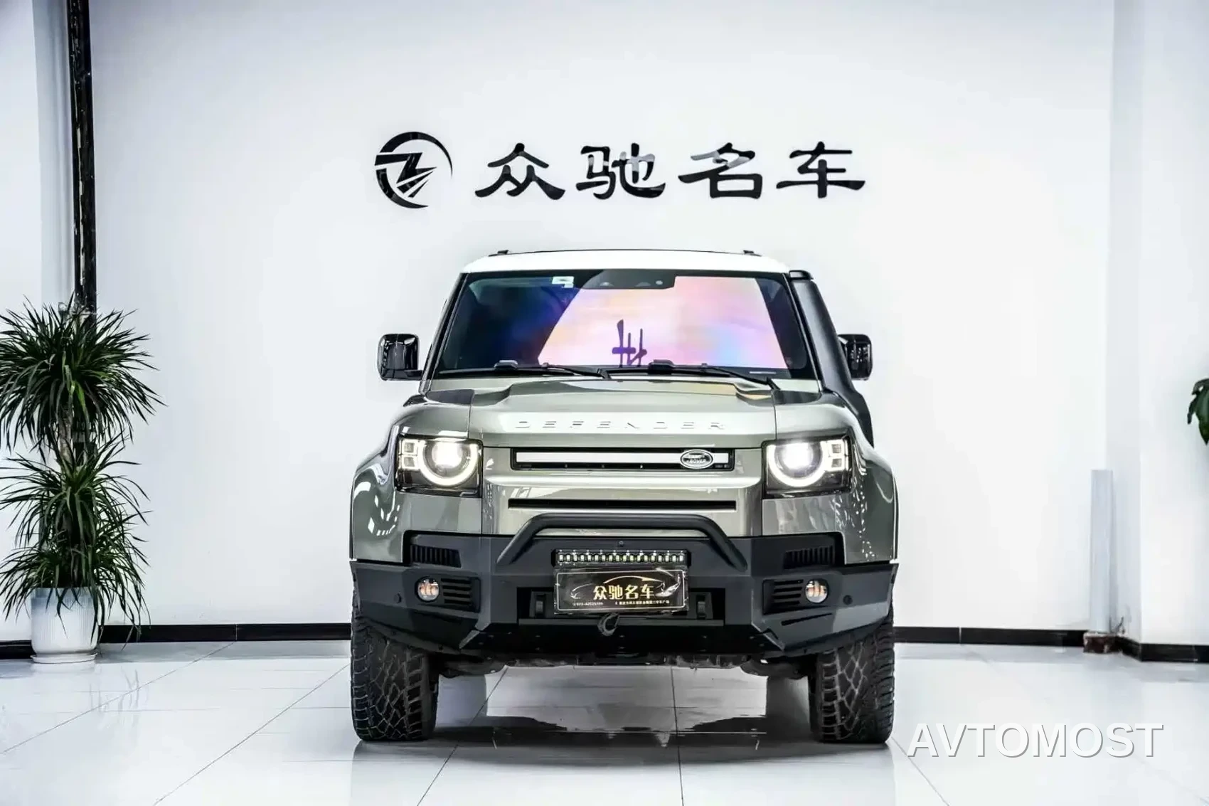 Land Rover Defender 2021 90 P400 Classic Replica Edition — фото 2