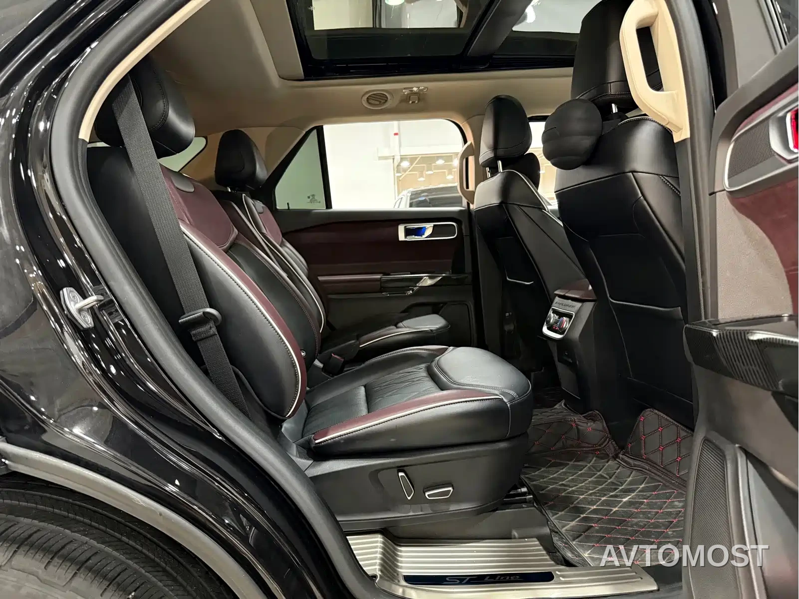 Ford Explorer 2023 EcoBoost 285 AWD Titanium Edition 6-Seater — фото 13