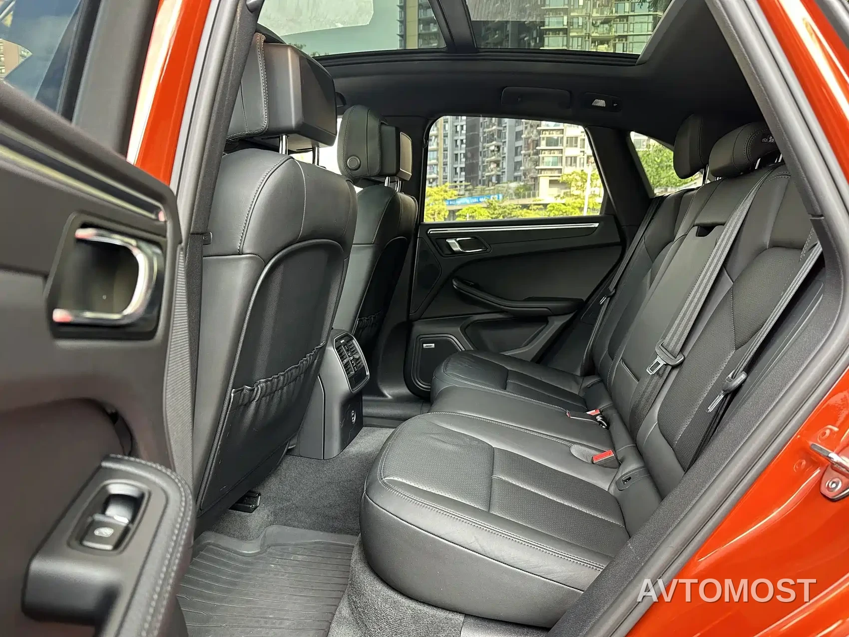 Porsche Macan 2022 Macan 2.0T — фото 8